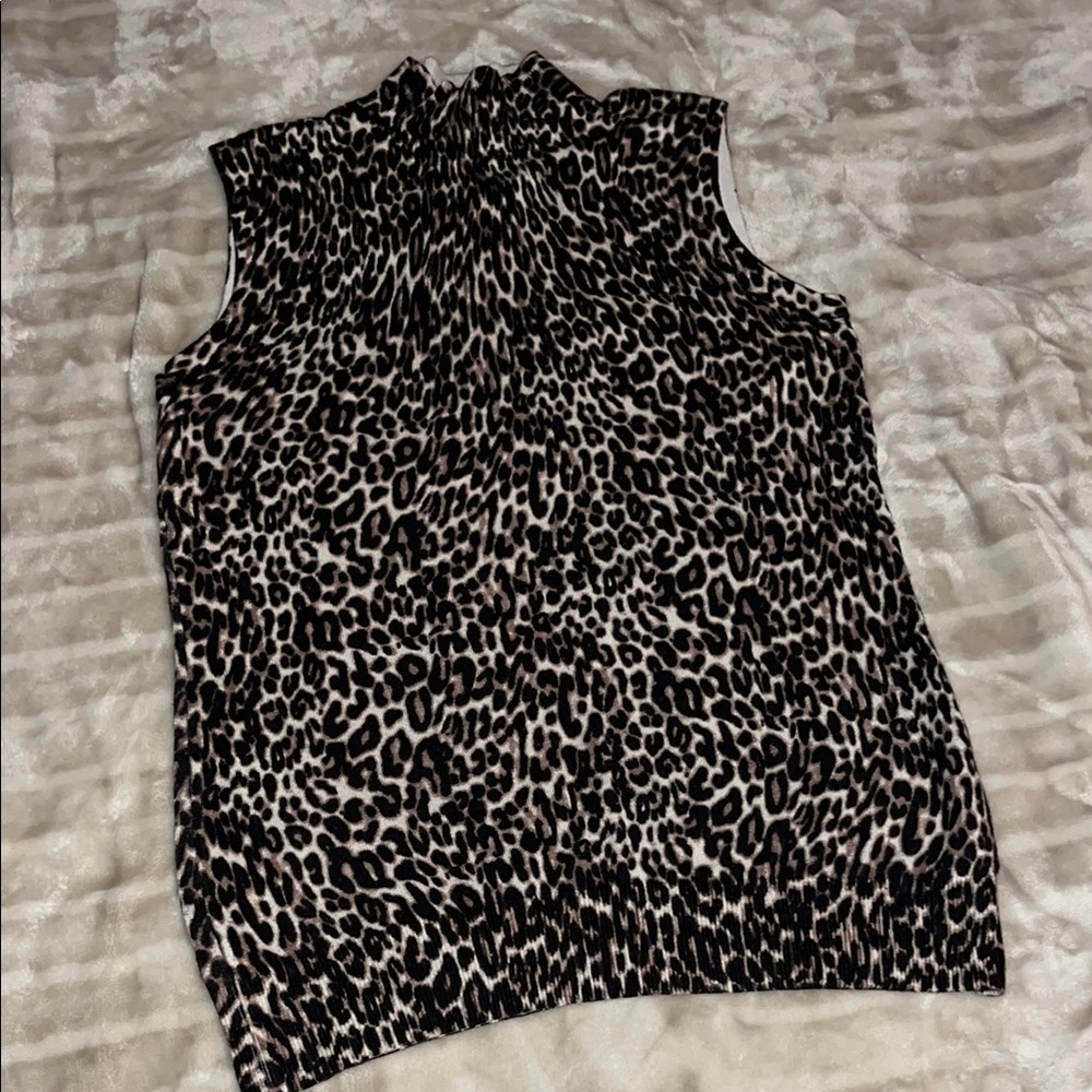 Cable & Gauge Black and White Ribbed Sleeveless Tank Top